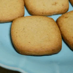 Biscuiterie de l’Abbaye Vanilla Square Biscuits 140g