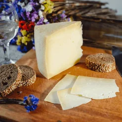 Comte 6 Months +/- 1.6kg